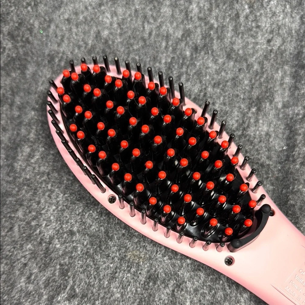 Pink Hair Straightening Brush - Picture 4 of 5